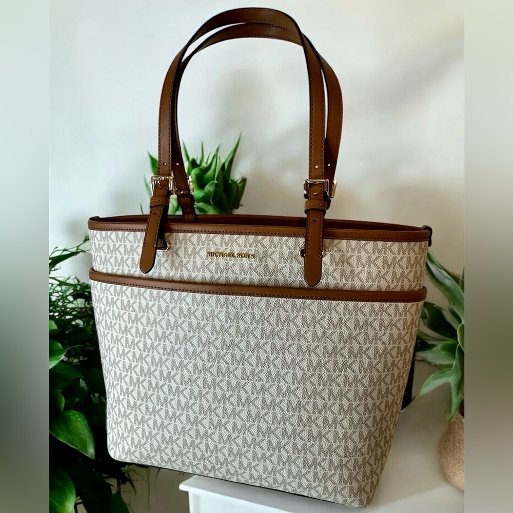 Michael Kors Winston Medium Pocket Contrast Trim Tote Bag